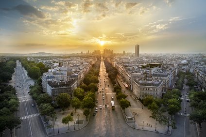 les plus beaux emplacements des Champs-Elysées continuent de se louer à des niveaux record