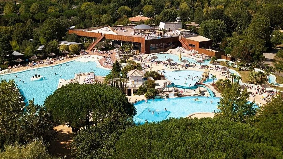 Espace aquatique camping 5 étoiles