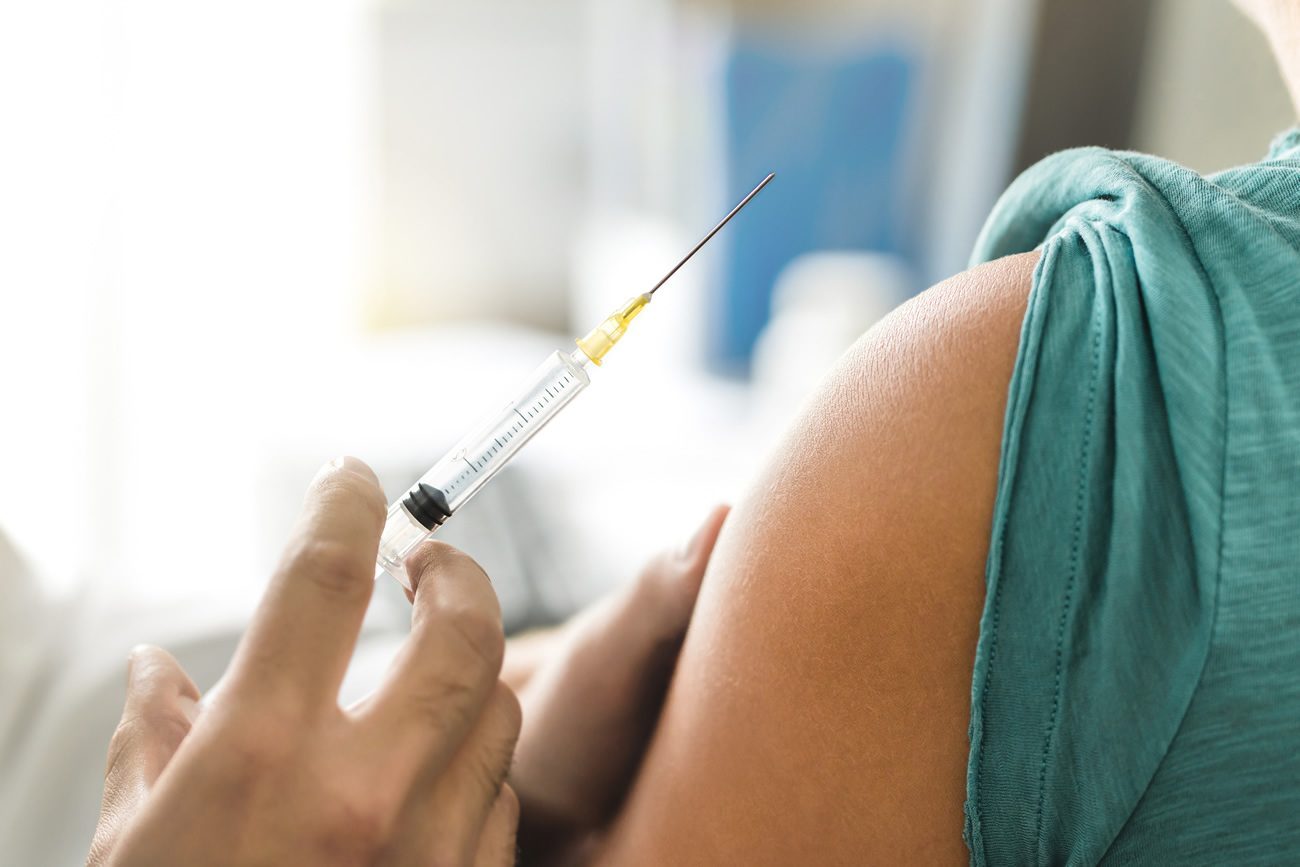 Se faire vacciner auprès d'infirmiers, pharmaciens et sages-femmes est désormais possible Se faire vacciner auprès d'infirmiers, pharmaciens et sages-femmes est désormais possible