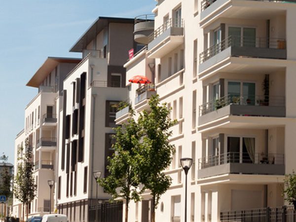 Crédits immobiliers : les taux tombent à un nouveau record en juillet en France