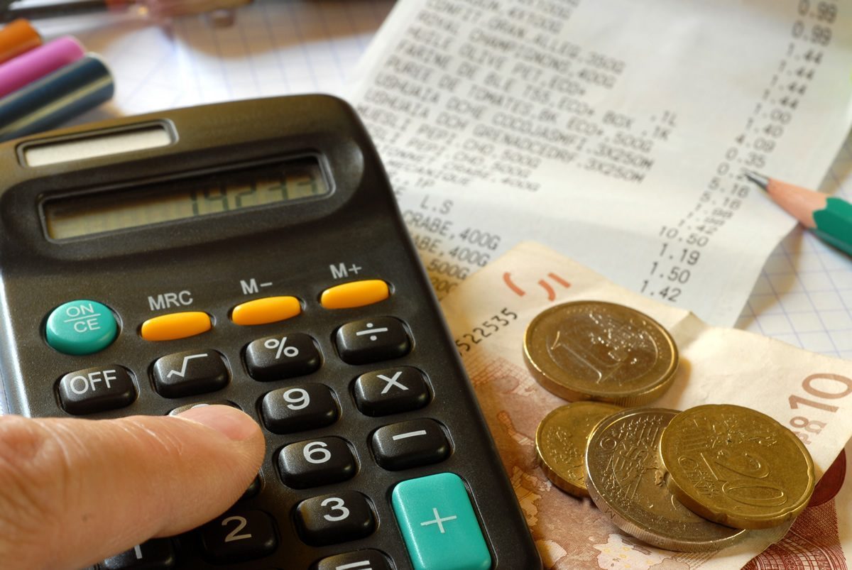 Découvert bancaire : dans le rouge dès le 18 du mois en moyenne pour près de 14% des Français Découvert bancaire : dans le rouge dès le 18 du mois en moyenne pour près de 14% des Français