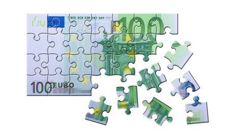 Frais bancaires plafonnés à 200€ pour les clients les plus modestes Frais bancaires plafonnés à 200€ pour les clients les plus modestes