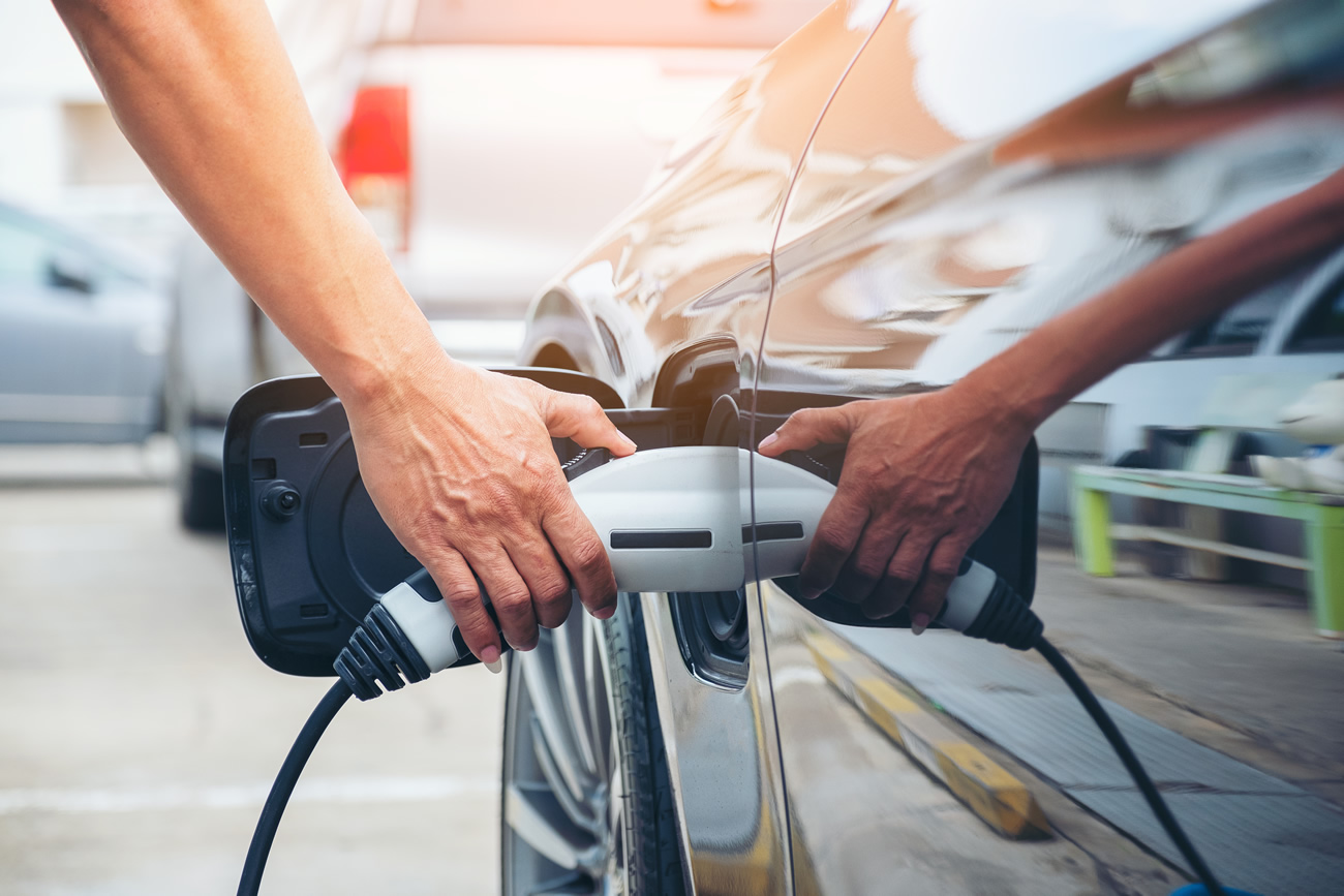 Bornes de recharge électrique : failles et opacité des offres, les associations de consommateurs montent au créneau Bornes de recharge électrique : failles et opacité des offres, les associations de consommateurs montent au créneau