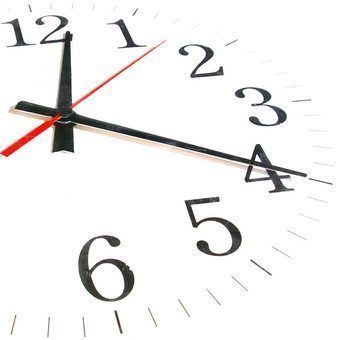 Arrêt du changement d'heure d'été : vous avez encore 24 heures pour vous prononcer ! Arrêt du changement d'heure d'été : vous avez encore 24 heures pour vous prononcer !