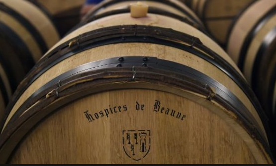 Vente aux enchères des vins aux Hospices de Beaune : un nouveau record !