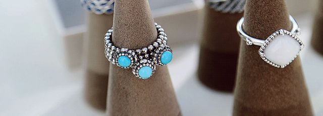 Pandora, ou l'étincelant succès des bijoux à prix abordables Pandora, ou l'étincelant succès des bijoux à prix abordables