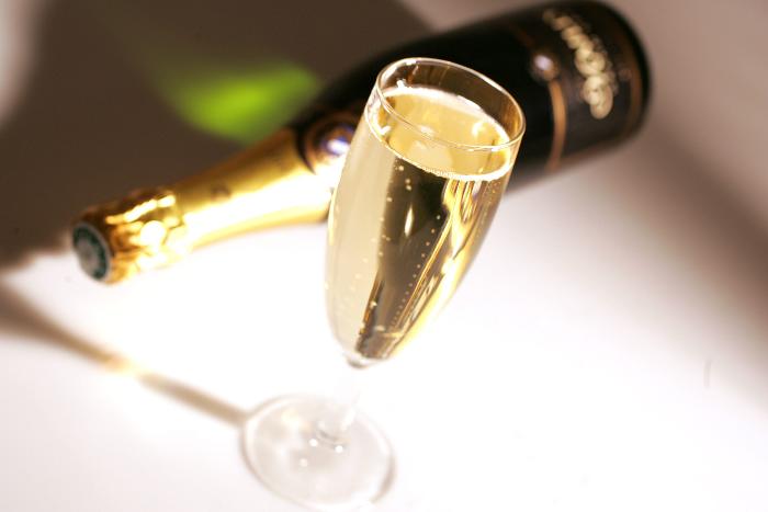 Reims : trois syndicalistes CGT du champagne poursuivis pour harcèlement Reims : trois syndicalistes CGT du champagne poursuivis pour harcèlement