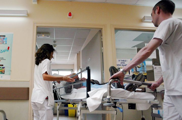 Hôpitaux : les internes en grève pour une réduction du temps de travail Hôpitaux : les internes en grève pour une réduction du temps de travail