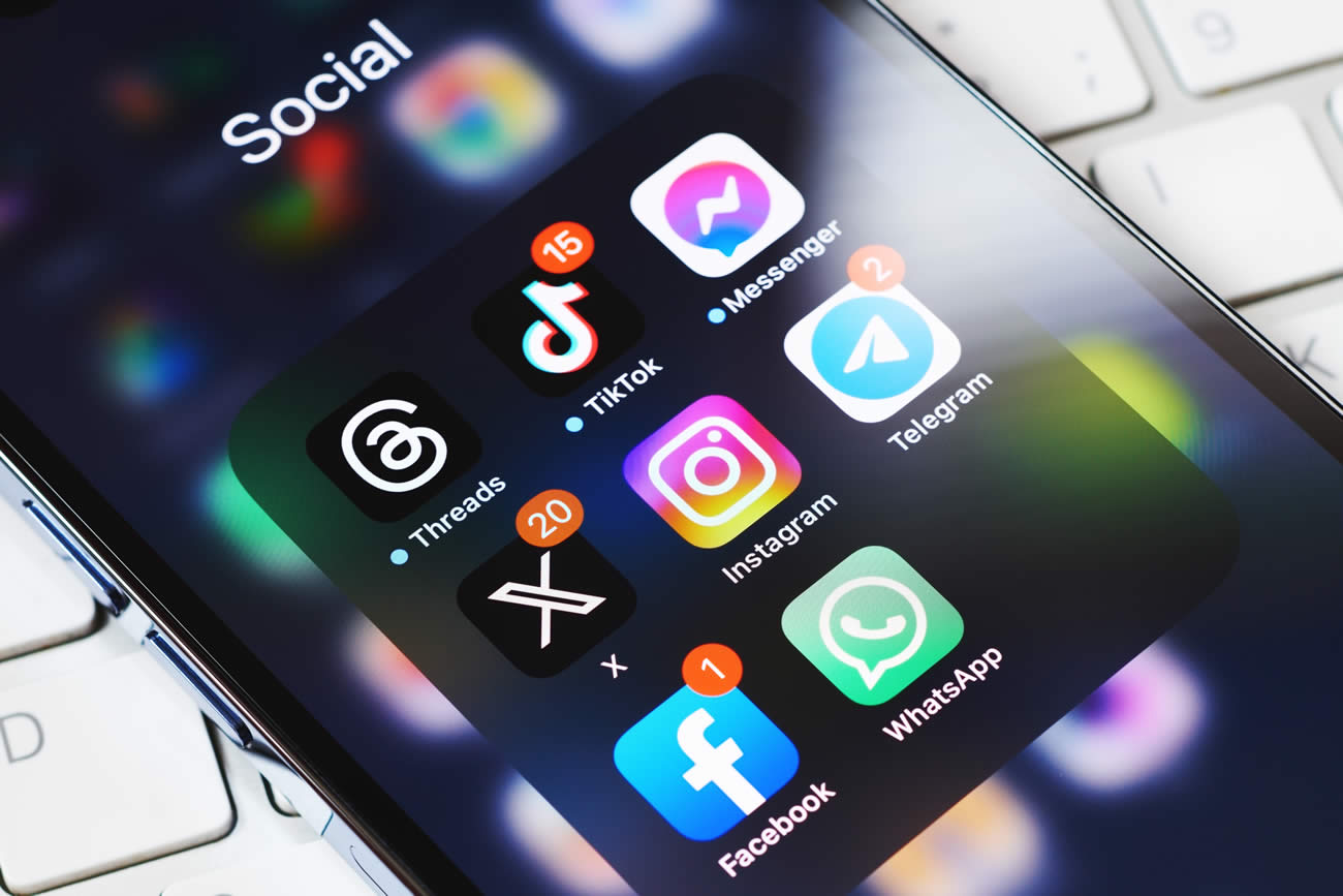 Interdiction des réseaux sociaux aux moins de 15 ans : la loi ne sera pas appliquée en France