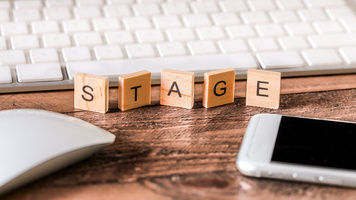 Stage : rémunération minimale légale de 4.05 € par heure, soit 623.70 € / mois Stage : rémunération minimale légale de 4.05 € par heure, soit 623.70 € / mois