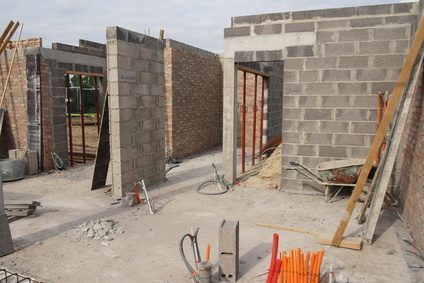 Immobilier / Construction : Le client ne doit pas intervenir sur le chantier de sa maison