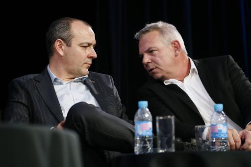 Bureau rénové de Lepaon : Berger, patron de la CFDT, passe la deuxième couche