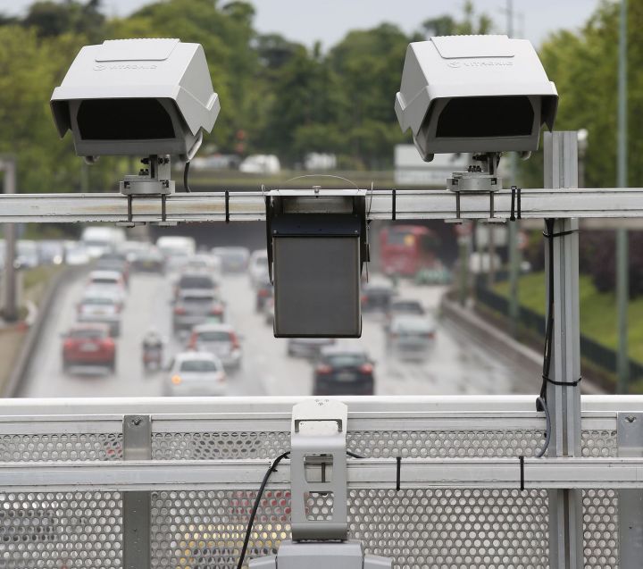Ecotaxe : Royal propose que les 173 portiques soient recyclés par la gendarmerie