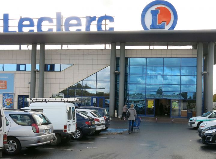 Des chômeuses portent plainte pour « escroquerie » après un stage chez Leclerc