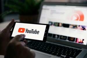 Pub diffusée sur YouTube, contre l'avis de son auteur, et sans rétribution !