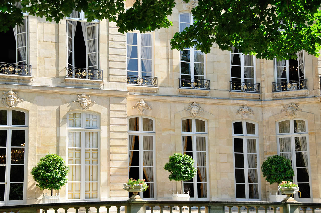 Top 6 des mesures annoncées par Emmanuel Macron, vers un réarmement de la France Top 6 des mesures annoncées par Emmanuel Macron, vers un réarmement de la France